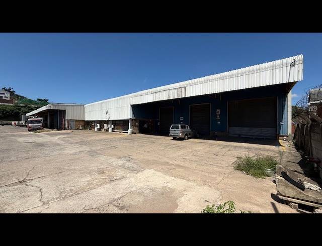 1,943M² WAREHOUSE TO LET IN SPRINGFIELD PARK